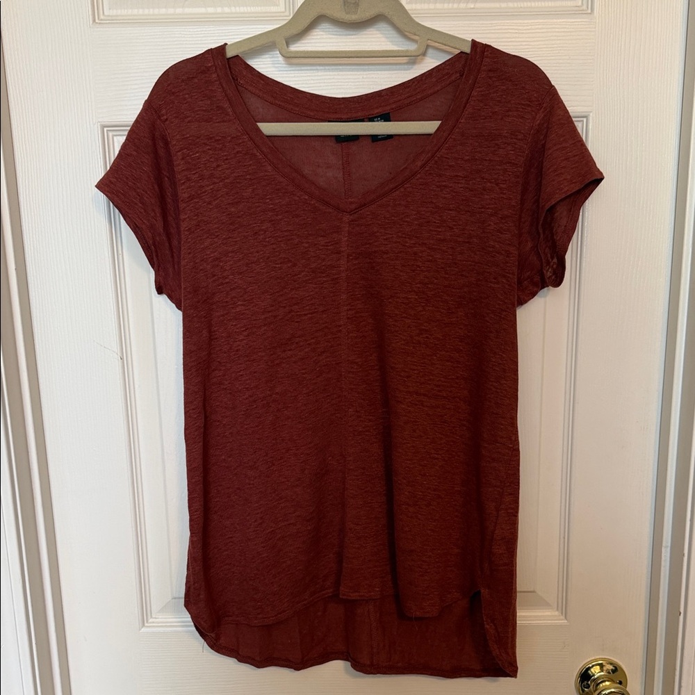 Tahari Linen Short Sleeve V-Neck Top - Deep Red